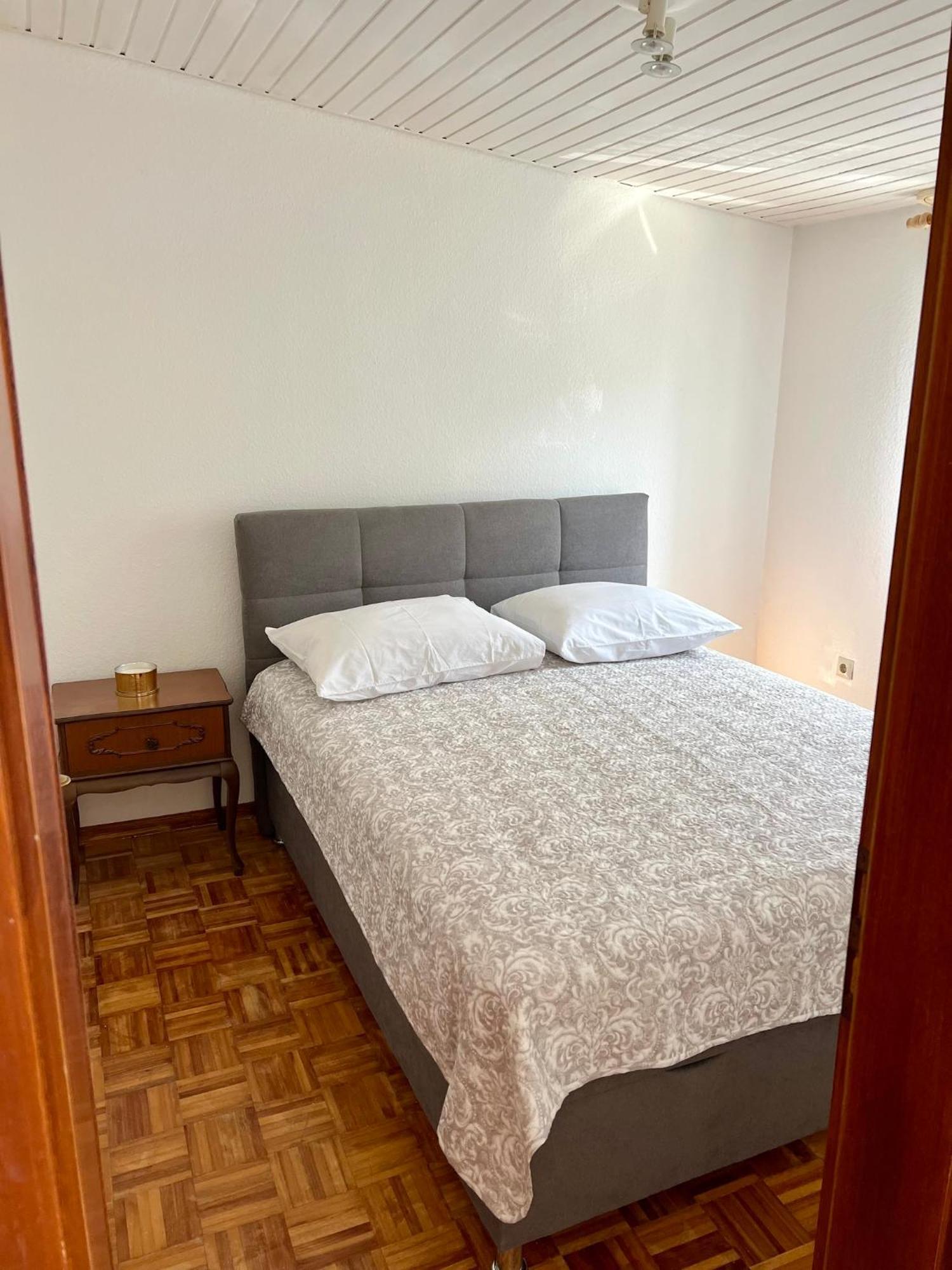 Apartment Jole Ražanj Екстериор снимка