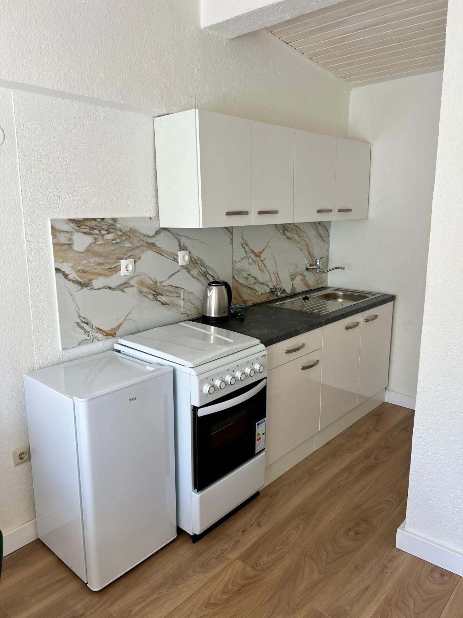 Apartment Jole Ražanj Екстериор снимка