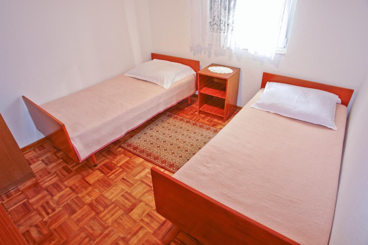 Apartment Jole Ražanj Екстериор снимка