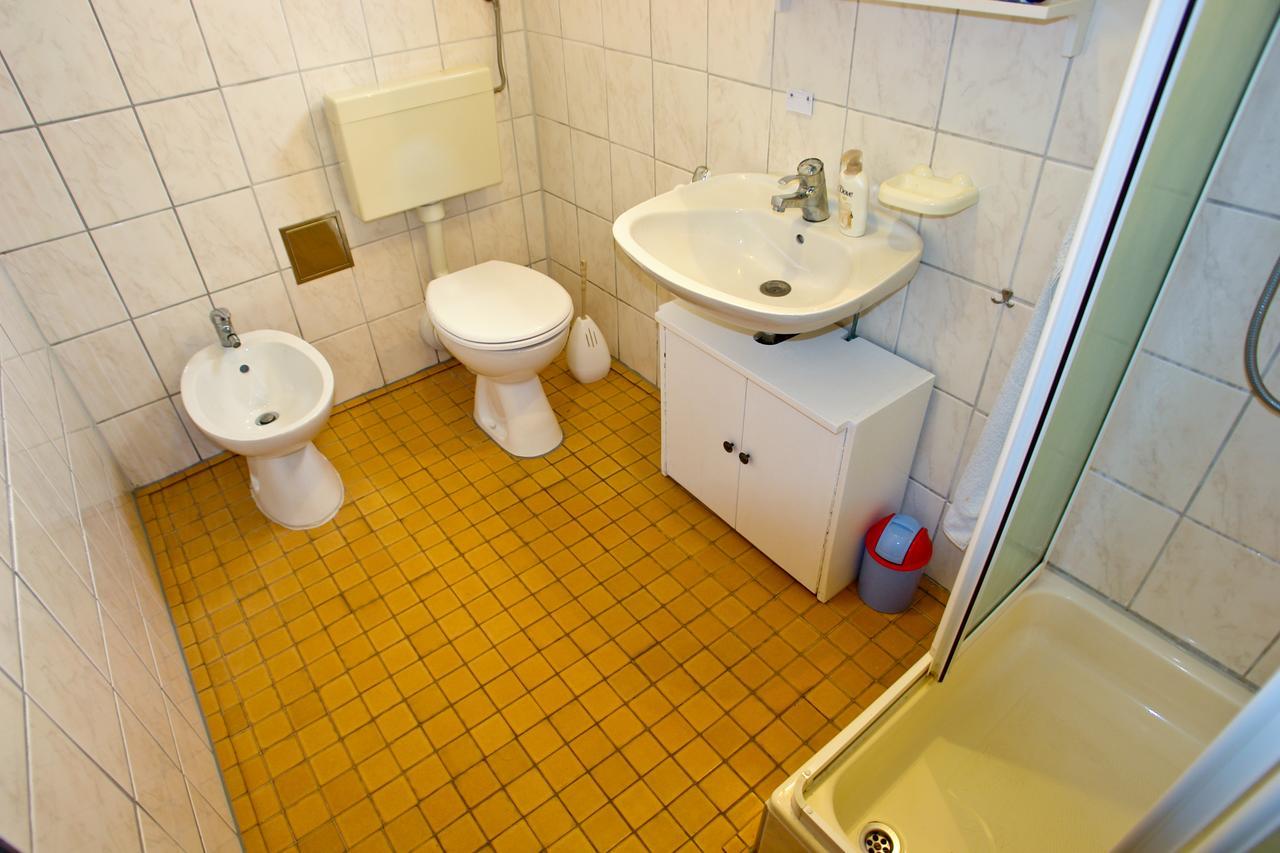 Apartment Jole Ražanj Екстериор снимка